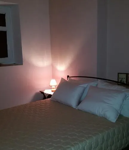 Carsazzio House بيت للعطل